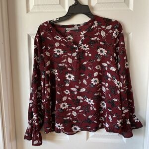 Arianna By Howard’s Women’s Blouse Size S/M V Neck Burgundy Floral Balloon Sleev
